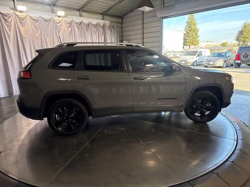 Sting-Gray Clearcoat 2019 Jeep Cherokee Limited