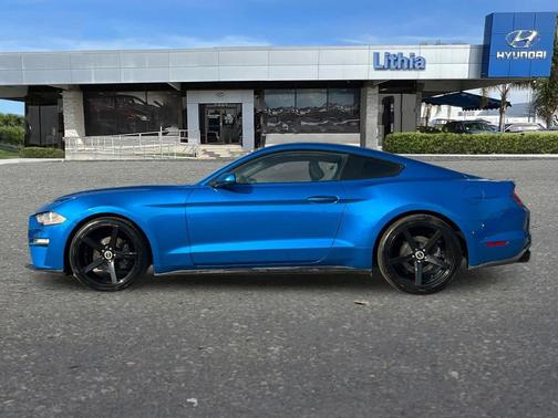 2020 Ford Mustang EcoBoost