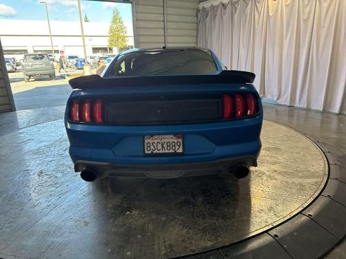 2020 Ford Mustang EcoBoost