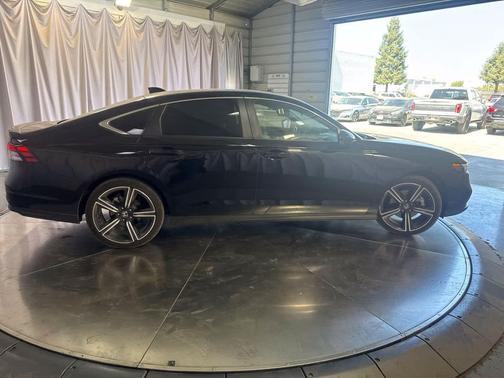 Crystal Black Pearl 2023 Honda Accord Hybrid Sport