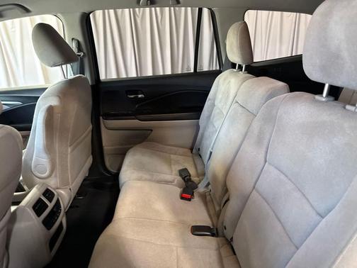 Lunar Silver Metallic 2020 Honda Pilot EX