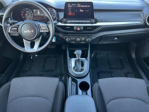 Snow White Pearl 2024 Kia Forte LXS