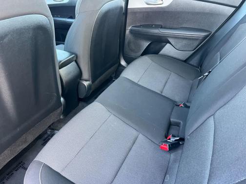 Snow White Pearl 2024 Kia Forte LXS