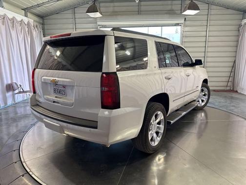 Iridescent Pearl Tricoat 2018 Chevrolet Tahoe LT