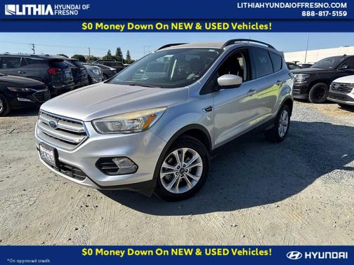 INGOT SILVER METALLIC 2018 Ford Escape SE