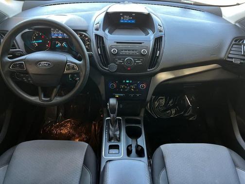 INGOT SILVER METALLIC 2018 Ford Escape SE
