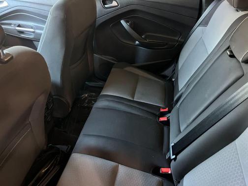 INGOT SILVER METALLIC 2018 Ford Escape SE