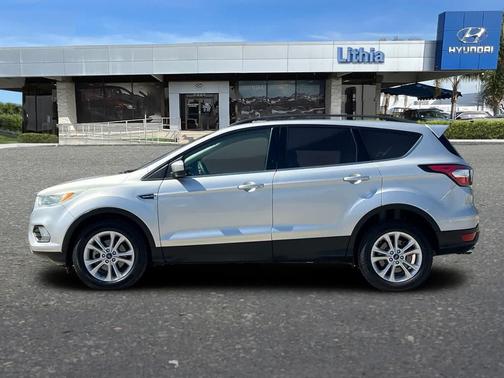 INGOT SILVER METALLIC 2018 Ford Escape SE