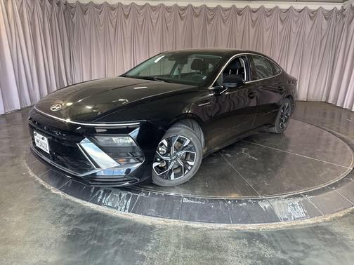 Onyx Black 2024 Hyundai SONATA SEL