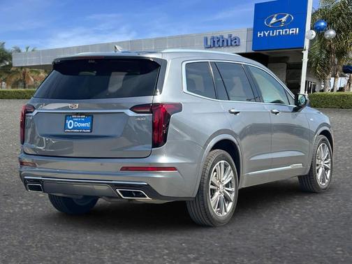 2022 Cadillac XT6 Premium Luxury FWD