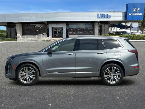 2022 Cadillac XT6 Premium Luxury FWD