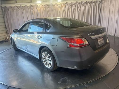 Gun Metallic 2015 Nissan Altima 2.5 S