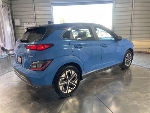 2022 Hyundai KONA EV SEL