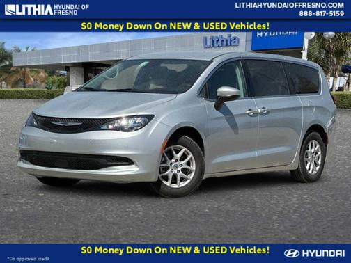 Silver Mist Clearcoat 2023 Chrysler Voyager LX