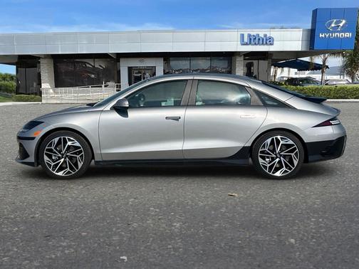 2025 Hyundai IONIQ 6 SEL