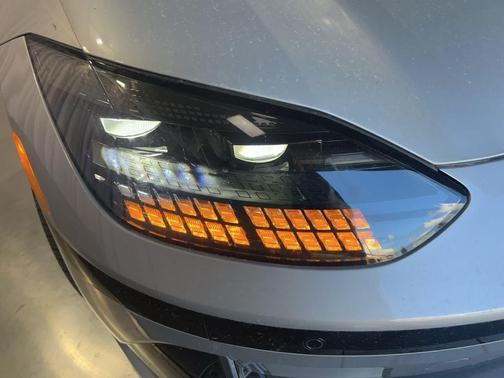 2025 Hyundai IONIQ 6 SEL