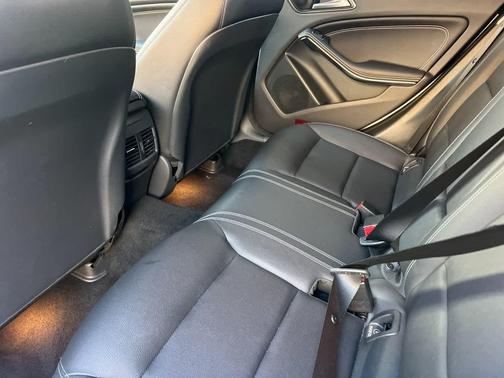 2016 Mercedes-Benz CLA-Class Base