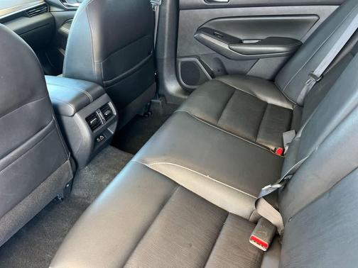 Pearl White Tricoat 2019 Nissan Altima 2.5 SL