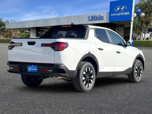 Atlas White 2026 Hyundai SANTA CRUZ SE
