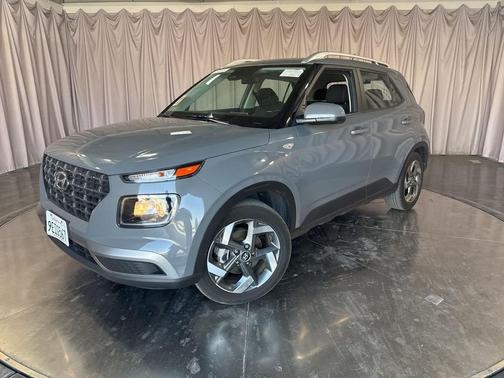 2023 Hyundai VENUE SEL
