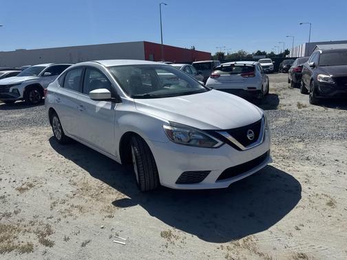 Aspen White 2018 Nissan Sentra SV