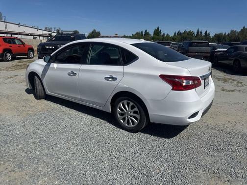Aspen White 2018 Nissan Sentra SV