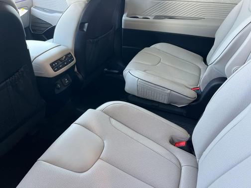 Hyper White 2025 Hyundai PALISADE Calligraphy