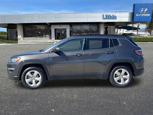 Granite Crystal Metallic Clearcoat 2020 Jeep Compass Latitude