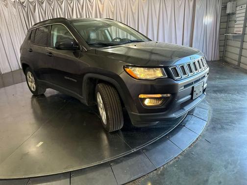 Granite Crystal Metallic Clearcoat 2020 Jeep Compass Latitude