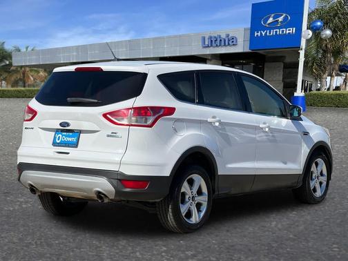 OXFORD WHITE 2014 Ford Escape SE