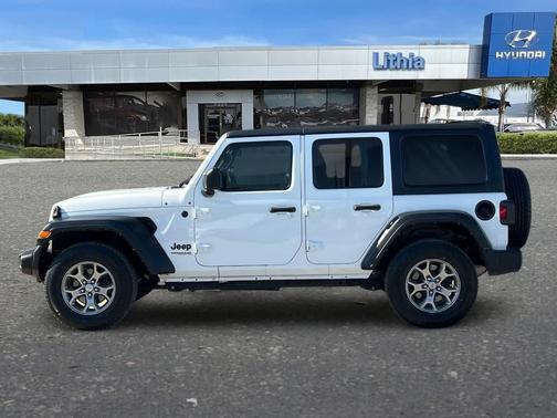 Bright White Clearcoat 2021 Jeep Wrangler Unlimited Sport Altitude