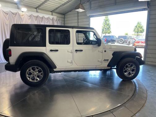 Bright White Clearcoat 2021 Jeep Wrangler Unlimited Sport Altitude