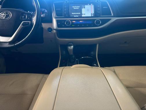 Blizzard Pearl 2018 Toyota Highlander Limited Platinum