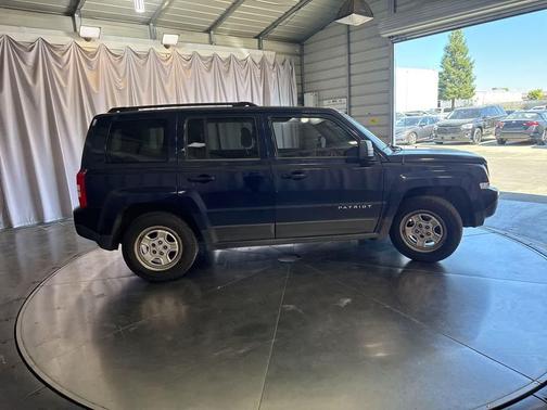 True Blue Pearlcoat 2015 Jeep Patriot Sport