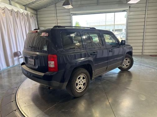 True Blue Pearlcoat 2015 Jeep Patriot Sport