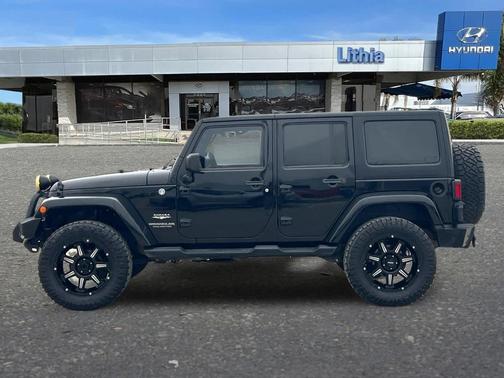 2013 Jeep Wrangler Unlimited Sahara
