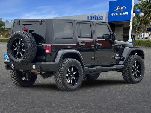 2013 Jeep Wrangler Unlimited Sahara