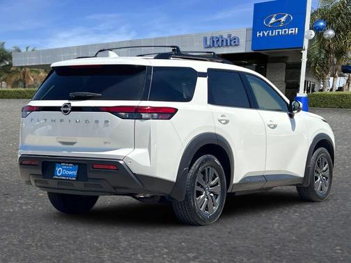 2023 Nissan Pathfinder SV FWD