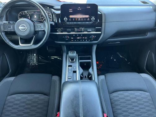 2023 Nissan Pathfinder SV FWD