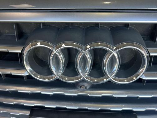 2017 Audi Q7 3.0T Prestige