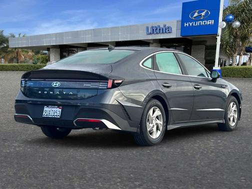 2025 Hyundai SONATA SE