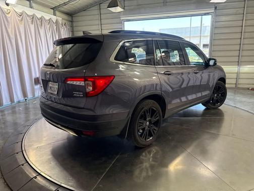 Modern Steel Metallic 2021 Honda Pilot Special Edition