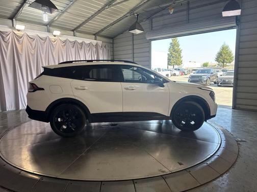 Snow White Pearl 2025 Kia Sportage Plug-In Hybrid X-Line Prestige