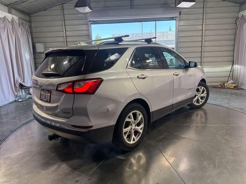 Silver Ice Metallic 2018 Chevrolet Equinox Premier