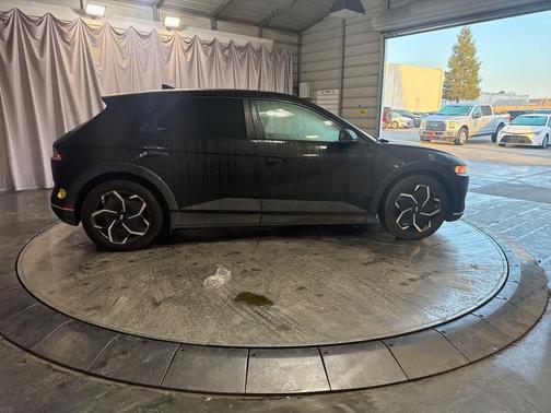 2023 Hyundai IONIQ 5 SE