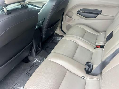 FROZEN WHITE METALLIC 2014 Ford Transit Connect XLT w/Rear Liftgate