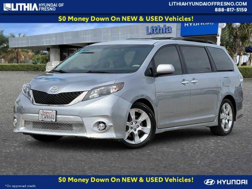 Silver Sky Metallic 2014 Toyota Sienna SE