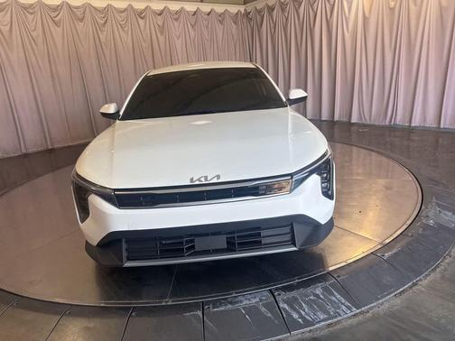 Snow White Pearl 2025 Kia K4 LXS
