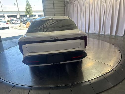 Snow White Pearl 2025 Kia K4 LXS