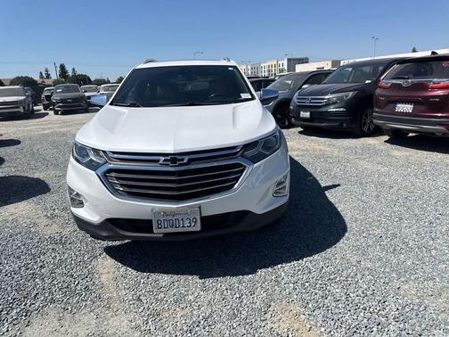 Iridescent Pearl Tricoat 2018 Chevrolet Equinox Premier